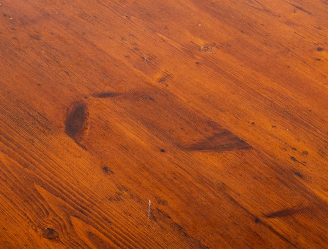 Country Style Round Dining Table – Showplace