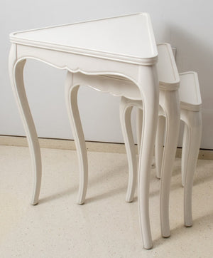 White Lacquered Triangular Nesting Tables, Set of 3 (8228221911347)