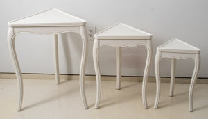 White Lacquered Triangular Nesting Tables, Set of 3 (8228221911347)