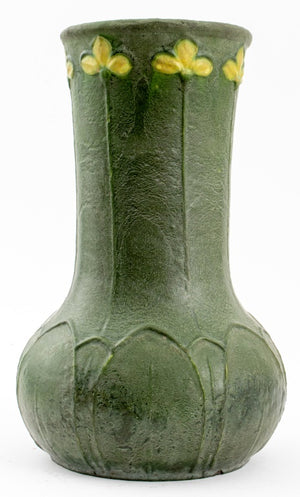 Grueby Pottery Matte Green Tulip Vase, ca. 1905 (8435634962739)