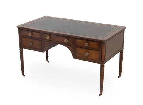 Kittinger Mahogany Kneehole Desk