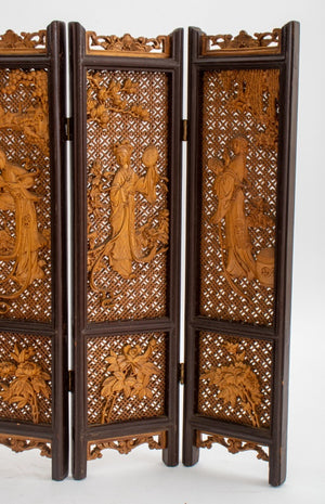 Chinese Six Panel Giltwood Table Screen (9382186549555)