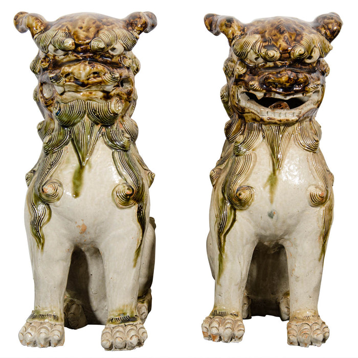 Edo Period Japanese Pair of Porcelain Foo Dogs