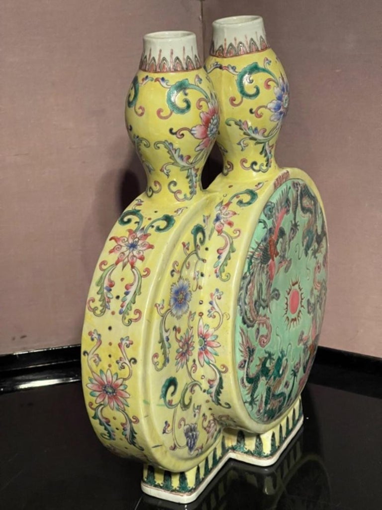 Loaded Hals Identitet Chinese Famille Rose Double Moon Flask Vase – Showplace