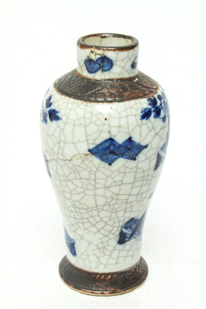 Chinese Qing Dynasty Blue and White Pottery Vase (6719991546013)