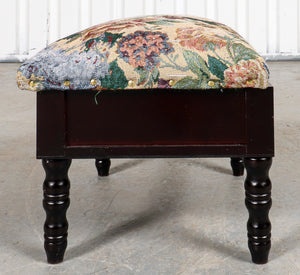 Classical Manner Footstool w. Storage (7197638492317)