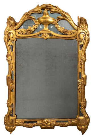 Italian Baroque Carved Giltwood Mirror