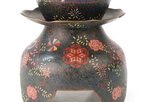 Late Meiji Period Cloisonné Vase detail  (6719935217821)