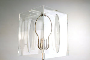Mid-Century Modern Lucite Table Lamp with Lucite Shade top (6719926370461)