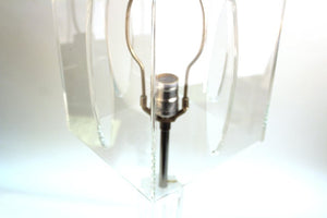 Mid-Century Modern Lucite Table Lamp with Lucite Shade light (6719926370461)