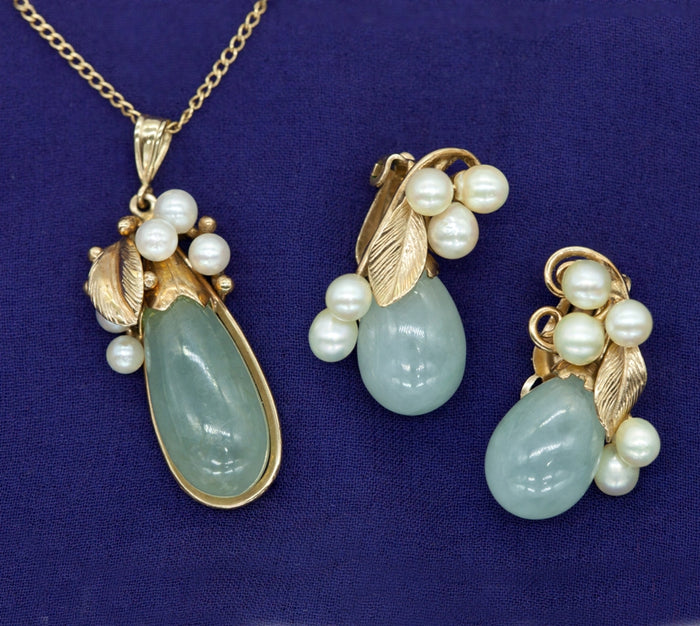 Ming's Pendant, Necklace and Earrings Set in Gold with Jade and Pearl