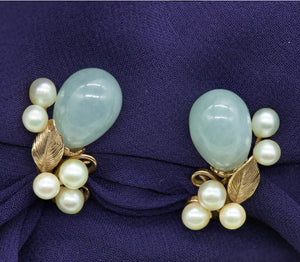 Ming's Pendant, Necklace and Earrings Set in Gold with Jade and Pearl