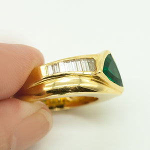 Ring in Gold with Colombian Emerald and Diamonds Baguette Diamonds (6719963496605)