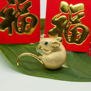 SUNA Mouse Brooch in Gold with Sapphire Full View (6719959433373)