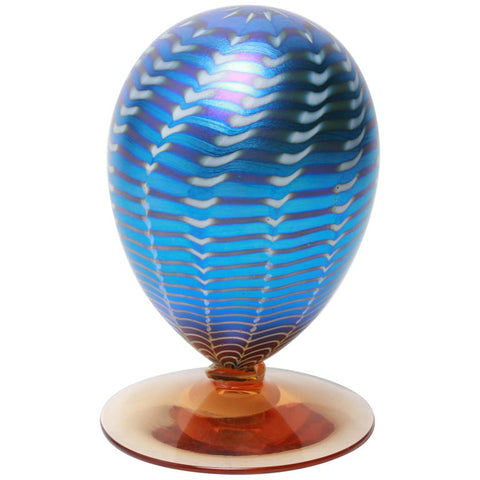 Tiffany Style Iridescent Pulled-Feather Art Glass Egg