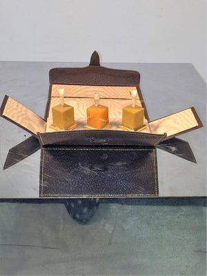 Art Deco Bakelite Dentist Salesman Sample Set (6719804899485)
